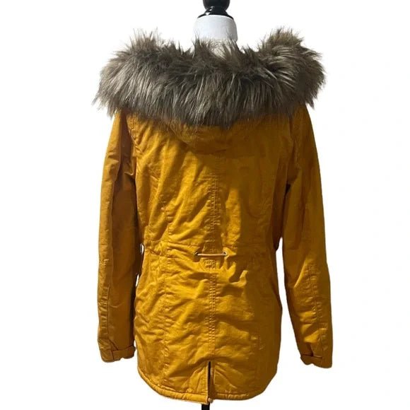 H&M Women's Jacket - Loot Yaar